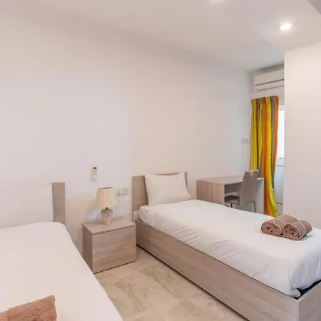 Apartamento Lovely In Malta *